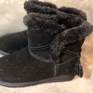 Lamo Black Fur-Lined Winter Boots